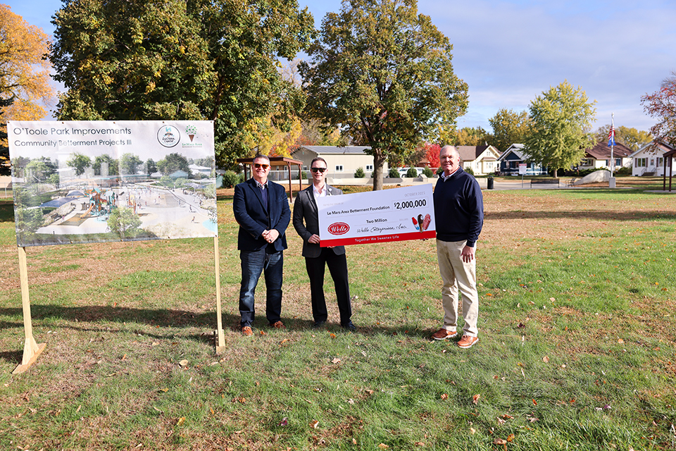 Wells Donation to Le Mars Area Betterment Foundation Parks Projects 2Thumbnail